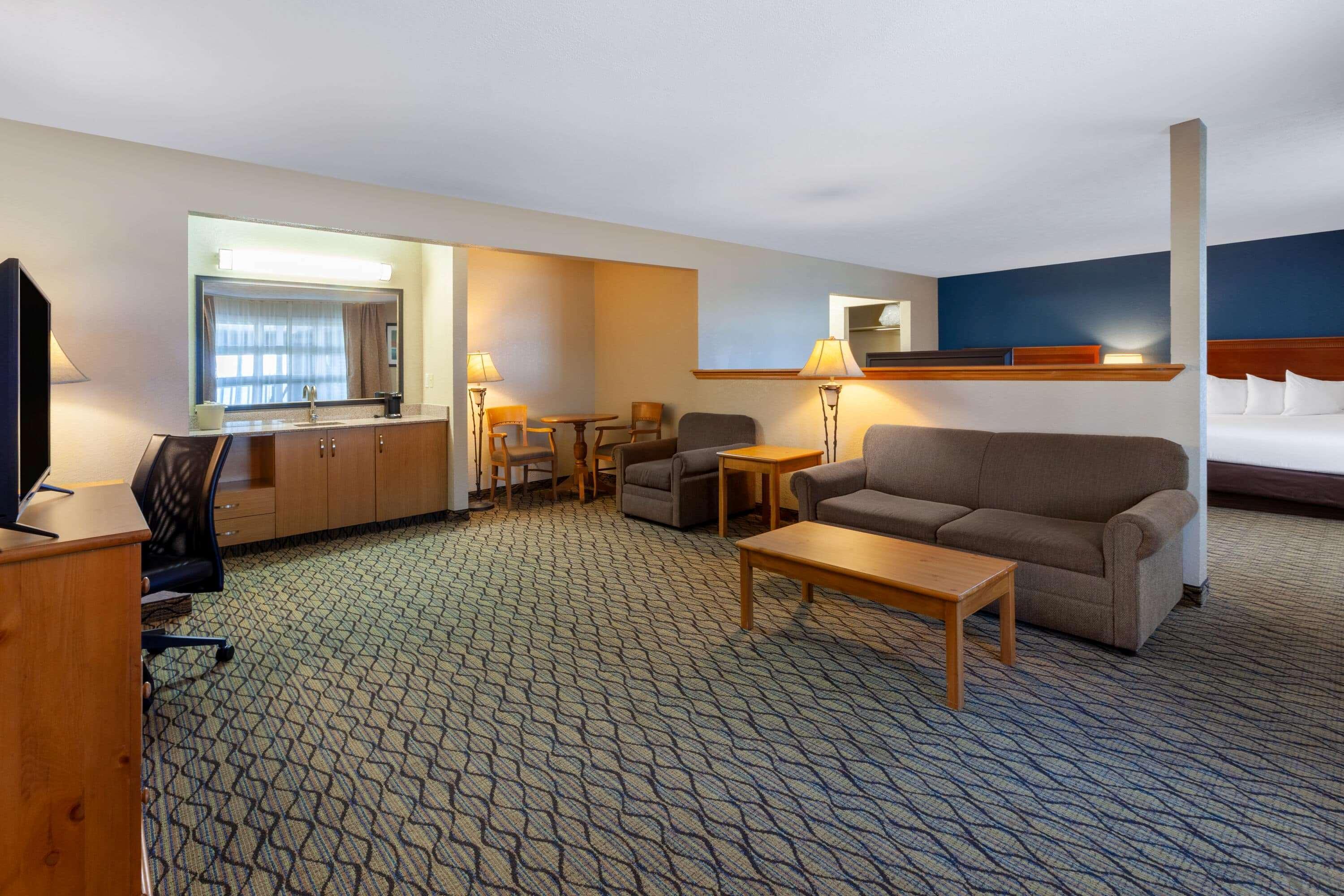 Baymont By Wyndham St. Ignace Lakefront Exterior foto